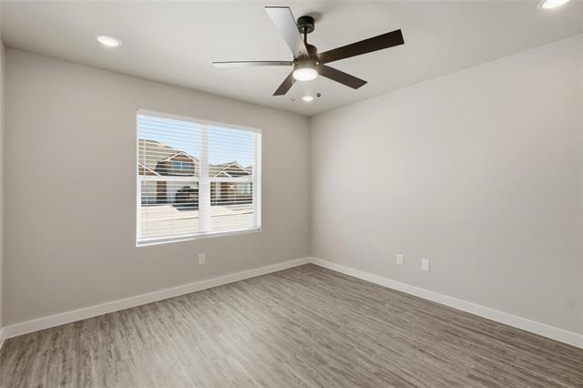 Building Photo - 2886 Glennster St