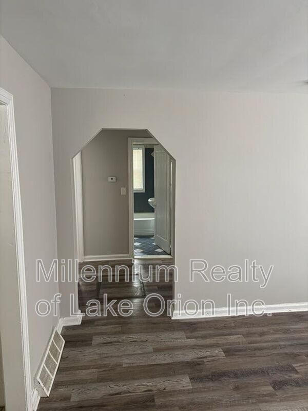 Building Photo - 695 1st Ave