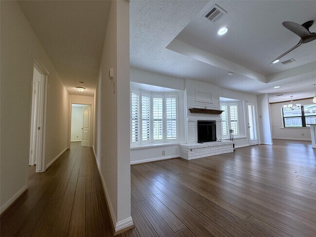 Building Photo - 5007 Shady Nook Ct