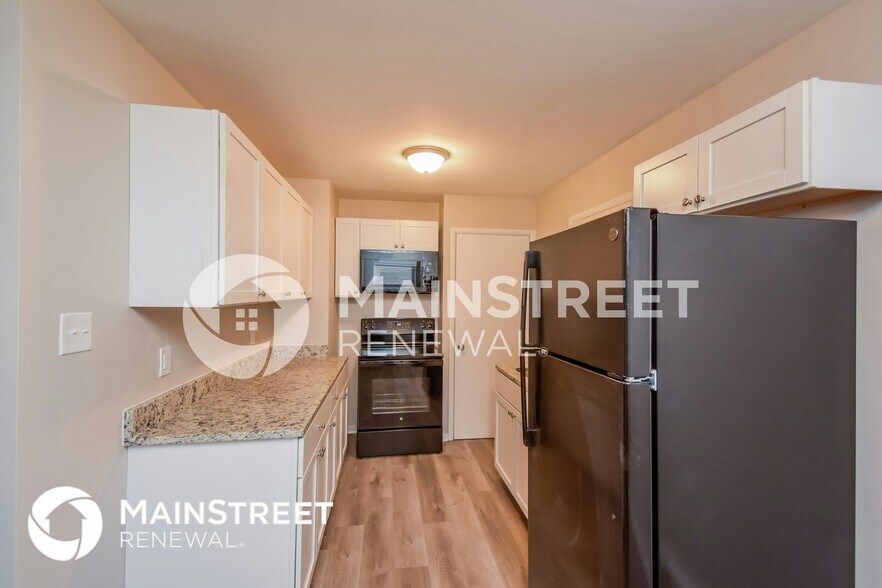 Building Photo - 5234 E 20th St