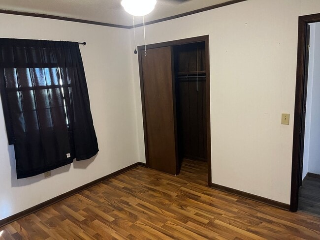 Building Photo - 115 Blair St