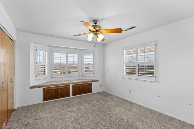 Building Photo - 8795 Olive Ave