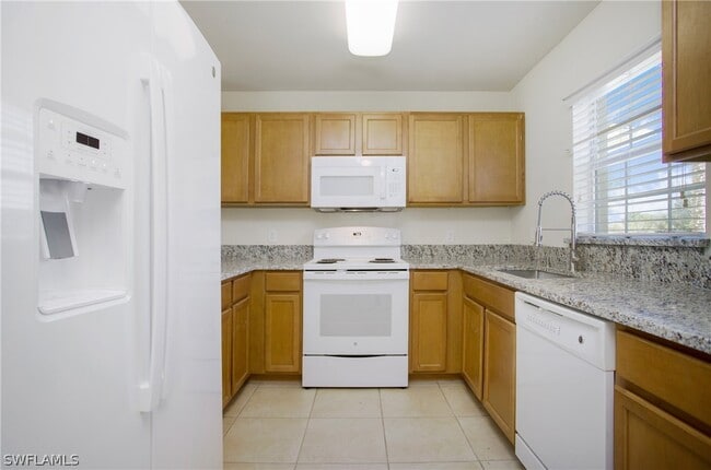 Building Photo - 9089 Gervais Cir