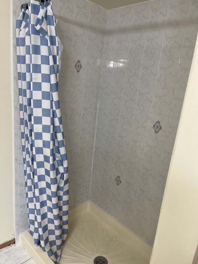 Building Photo - 9136 S Oketo Ave