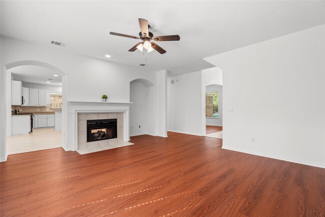 Building Photo - 78 N Lace Arbor Dr