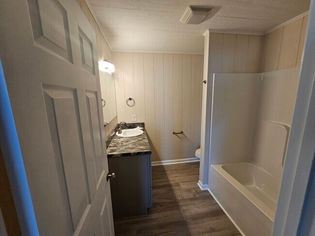 Building Photo - 7692 Windward Point Dr