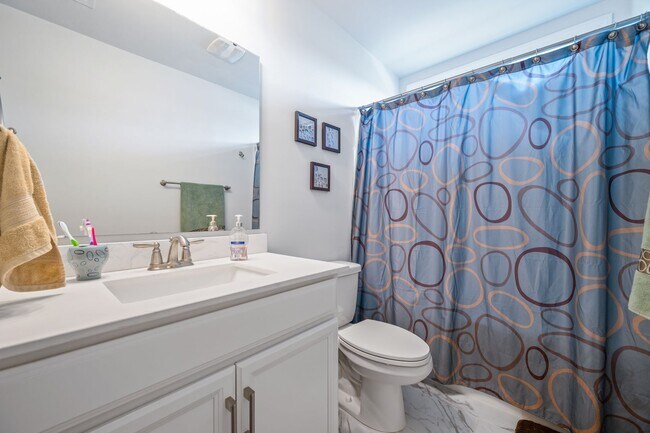 Building Photo - 1339 Bermuda Grass Dr