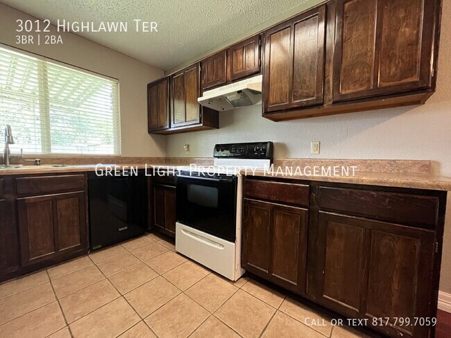 Building Photo - 3012 Highlawn Terrace