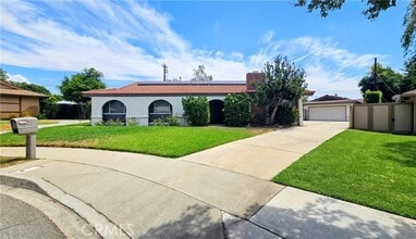 Building Photo - 758 E Cypress Ave