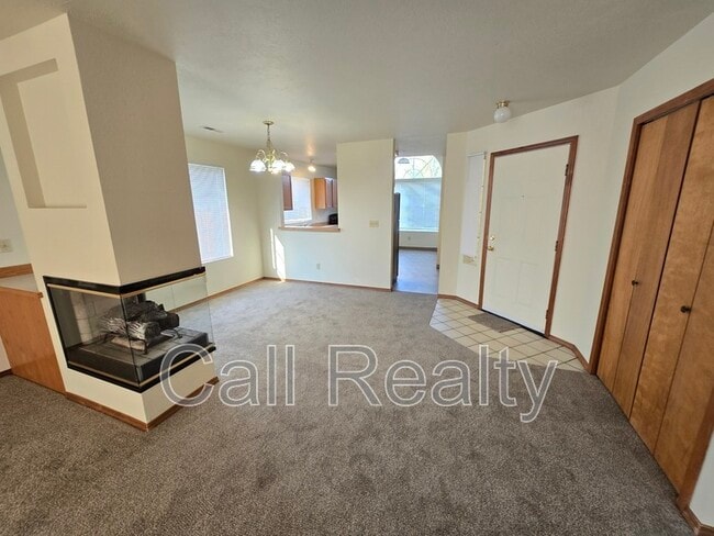 Building Photo - 5116 S Smith Ct