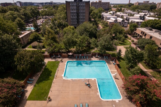 Building Photo - 240 M St SW