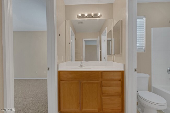 Building Photo - 9835 W Spinnaker Creek Ave