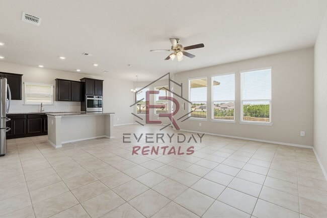 Building Photo - 2102 Gadwall Dr