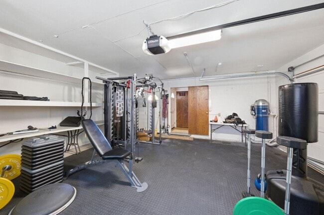 Building Photo - 25 Warmwood Way