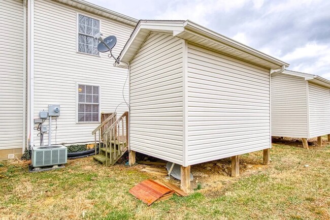 Shed - 650 Republic Rd