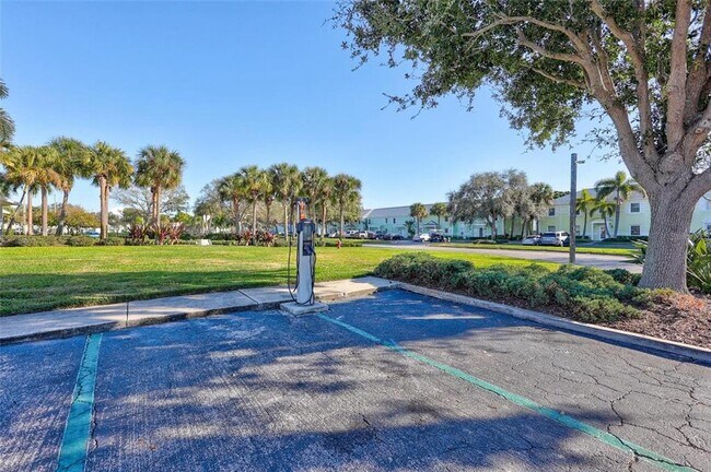 Building Photo - 4805 Cobia Dr SE