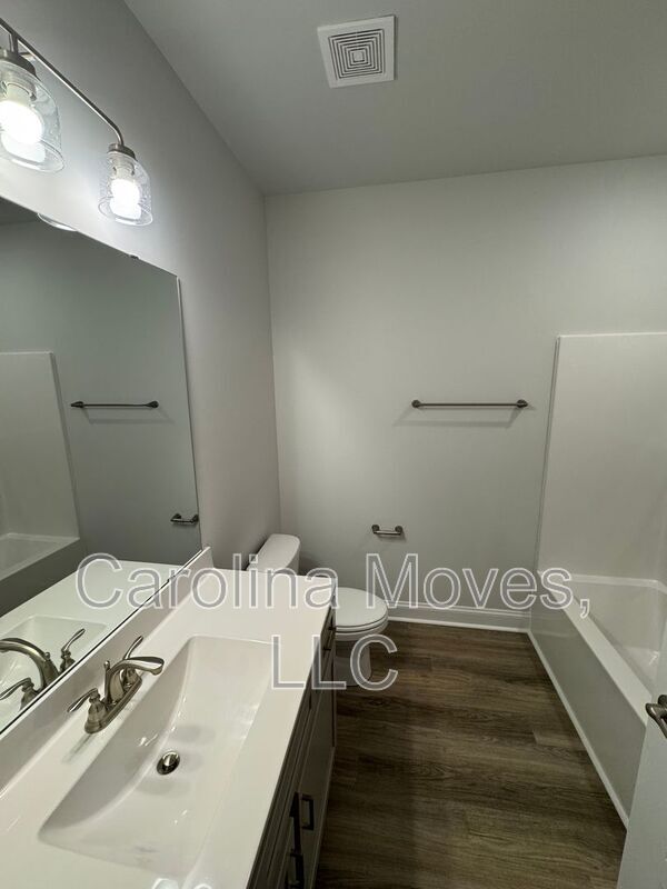 Building Photo - 339 Cypress Holw Trl