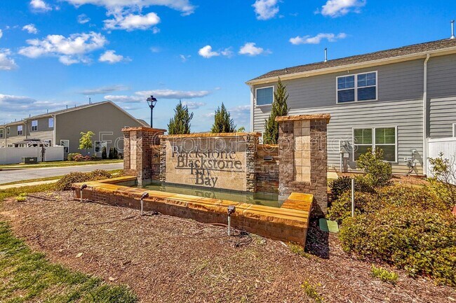 Building Photo - 4110 Steel Wy