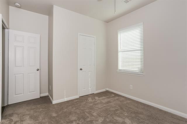 Building Photo - 12417 Shine Ave