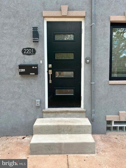 Primary Photo - 2201 S Norwood St