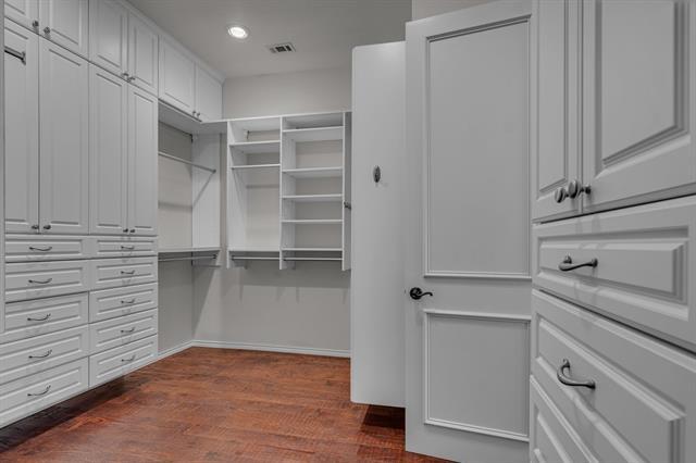 Building Photo - 3705 Falcon Dr