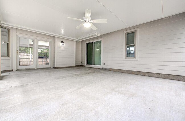 Building Photo - 11305 Pradera Dr