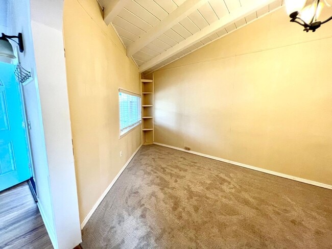 Building Photo - Archer Manor - Apply NOW!!