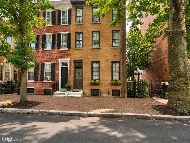 Building Photo - 26 W Union St