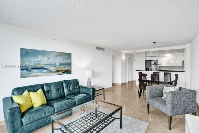 Building Photo - 6917 Collins Ave