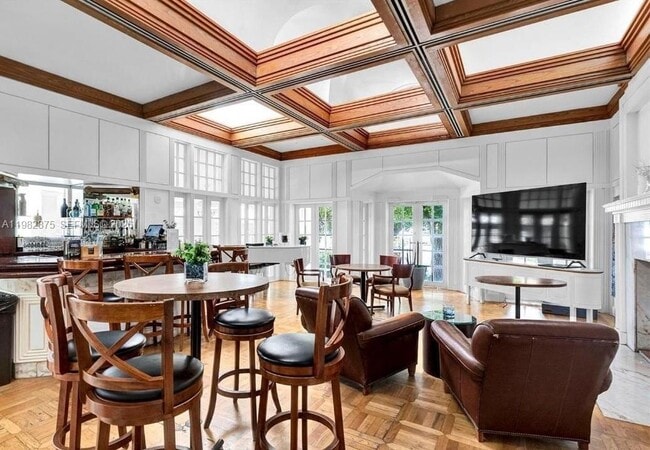 Building Photo - 1000 Quayside Terrace