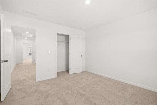 Building Photo - 101 Smithwood Dr