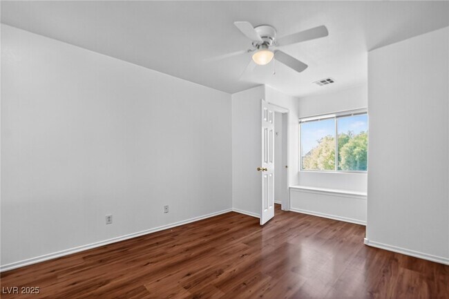 Building Photo - 8525 Twinkling Topaz Ave