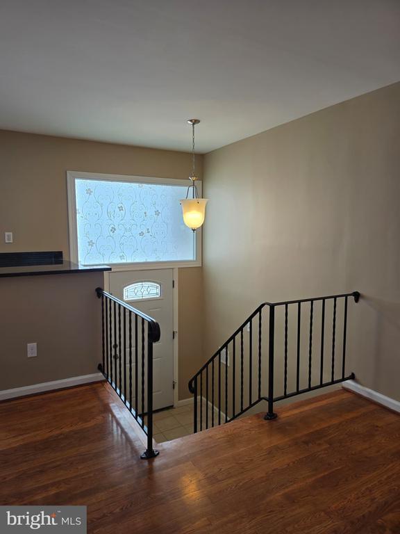 Building Photo - 6212 Thomas Dr