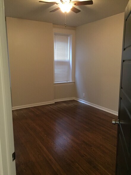 Building Photo - 3818-3820 Arsenal St