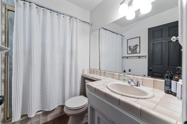 Building Photo - 8780 Harrogate Ct