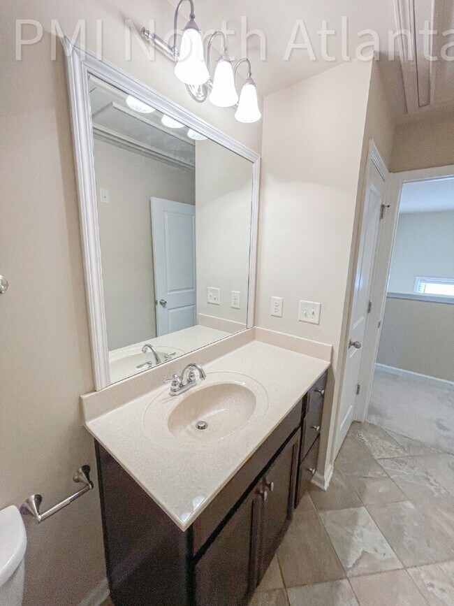 Building Photo - 328 Privet Cir