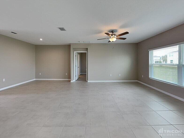 Building Photo - 212 Garnet Ave