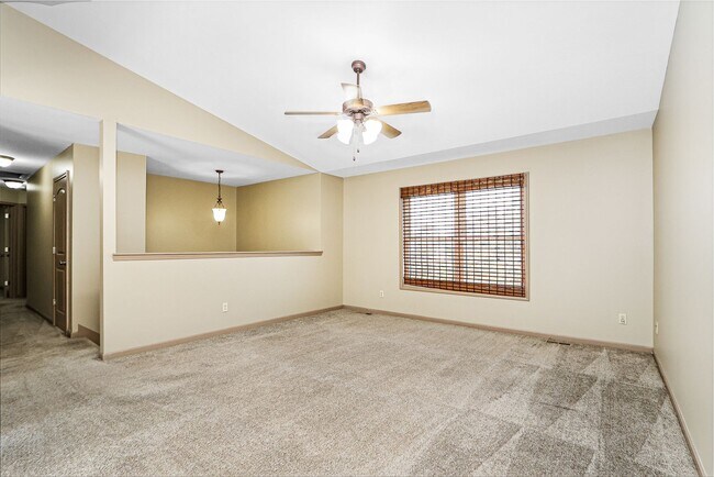 Building Photo - Gorgeous Family home for Rent!