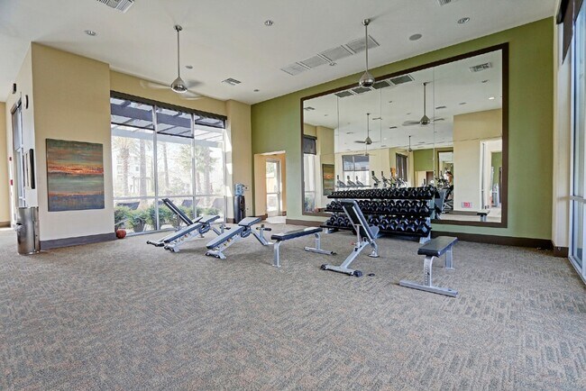 Building Photo - 13021 Central Ave