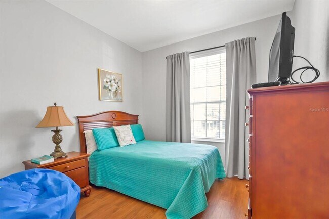 Building Photo - 2310 Silver Palm Dr