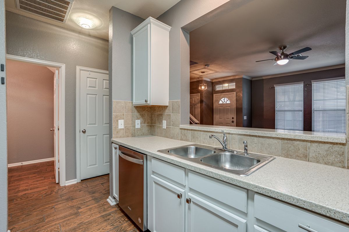Building Photo - 2640 Grayson Way