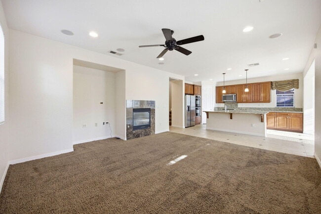 Building Photo - 35495 Domani Dr