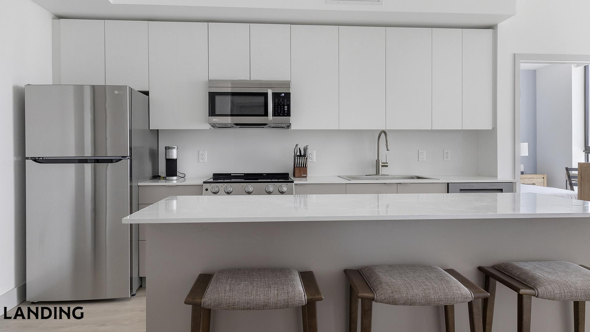 Building Photo - 1155 NE 126th St