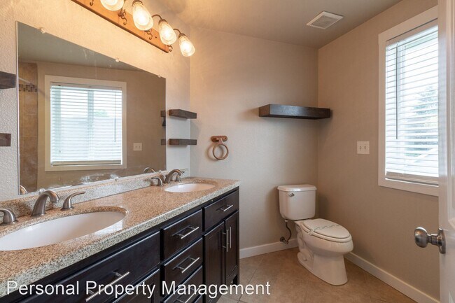 Building Photo - 3 br, 2.5 bath House - 708 NE 159th Ct