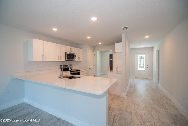 Building Photo - 1241 Platt Ave SW