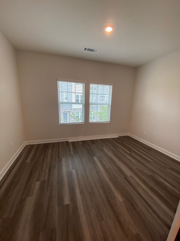 Building Photo - 7116 Bryce Ave