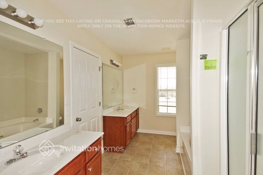 Building Photo - 5342 Catrina Way
