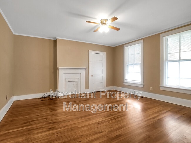 Building Photo - 522 Perry Ave