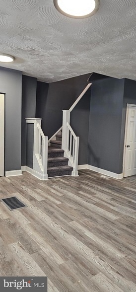 Building Photo - 1221 Poplar Grove St