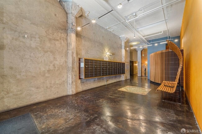 Building Photo - 601 4th St